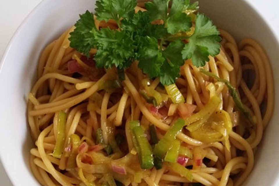 Spaghetti - Salat