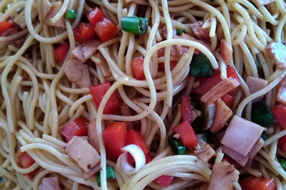 Spaghetti - Salat