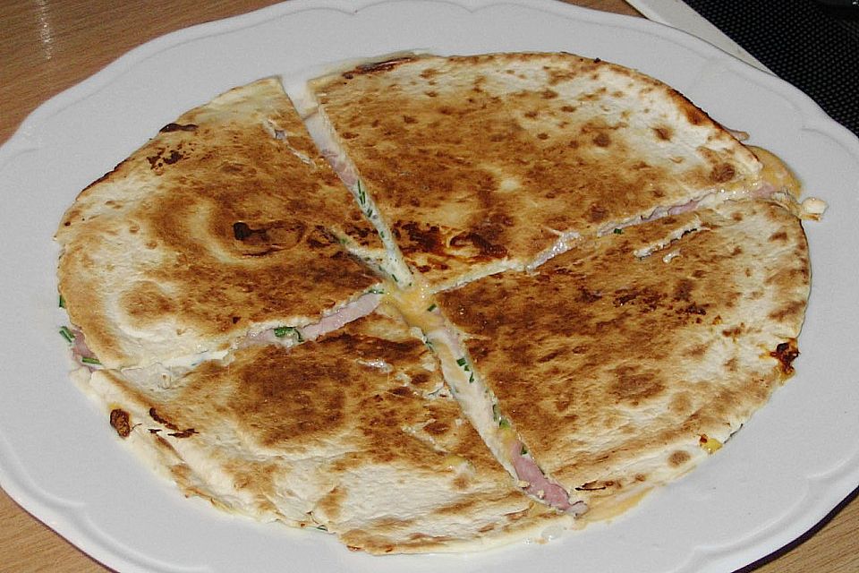 Tortilla - Käse - Schinken - Ecken