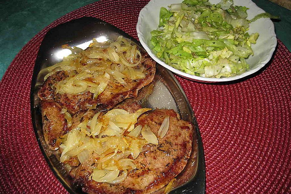 Biersteak mit Zwiebeln