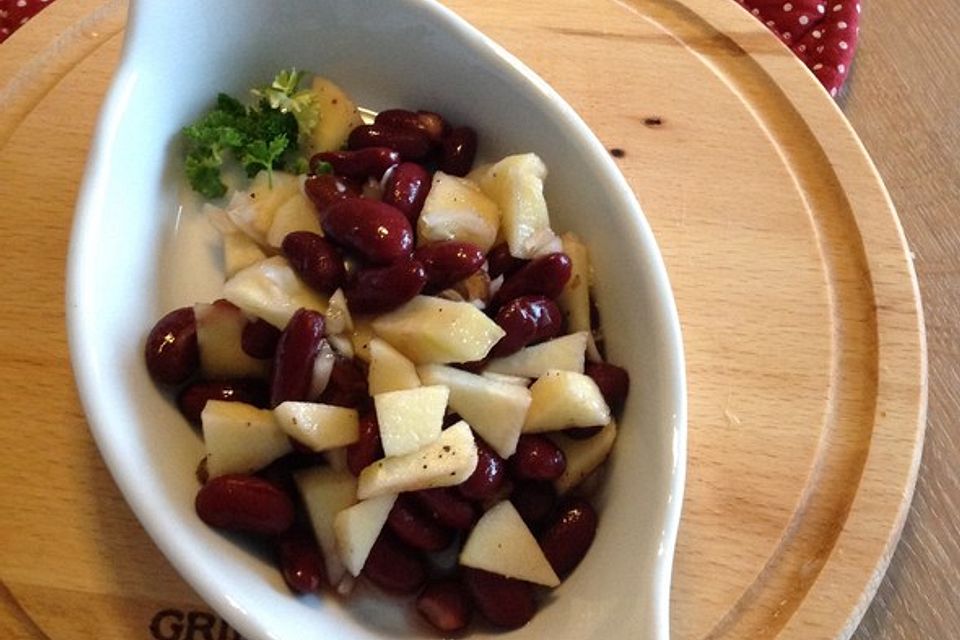 Kidneybohnen - Apfel - Zwiebel - Salat