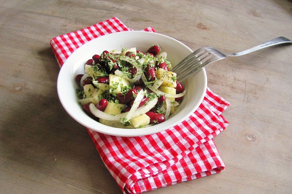 Kidneybohnen - Apfel - Zwiebel - Salat