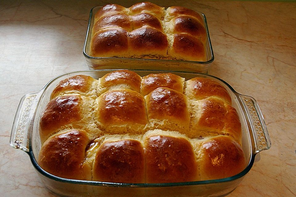 Buchteln mit Vanillesoße