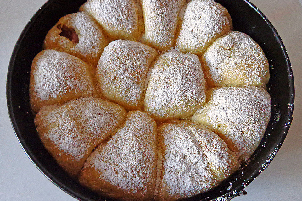 Buchteln mit Vanillesoße