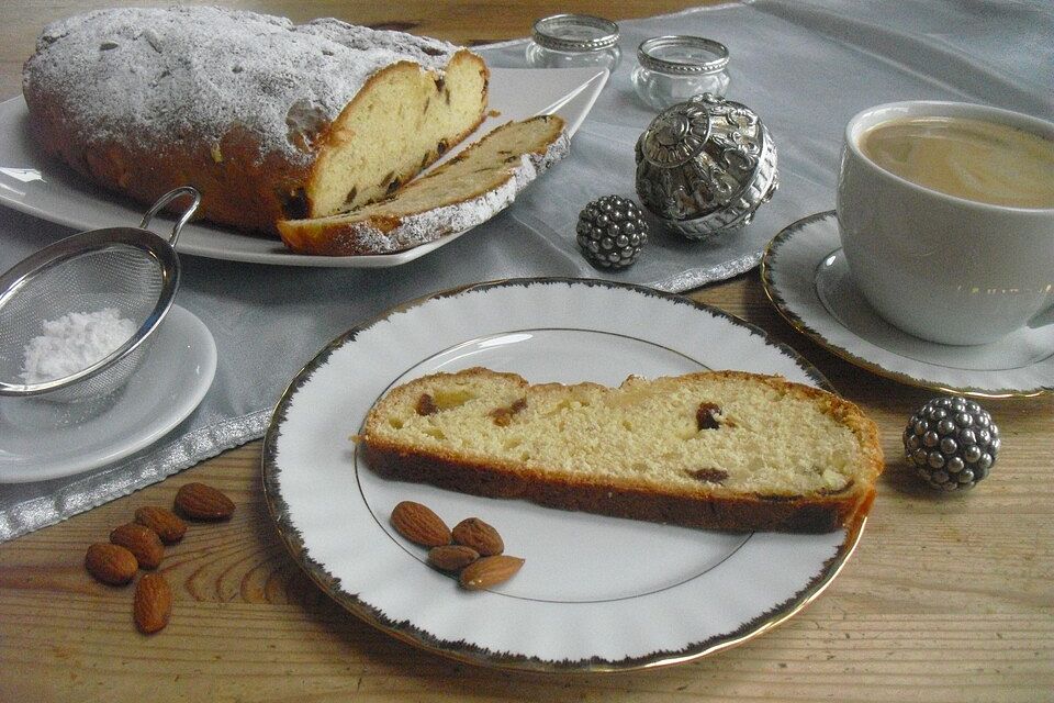 Quarkstollen