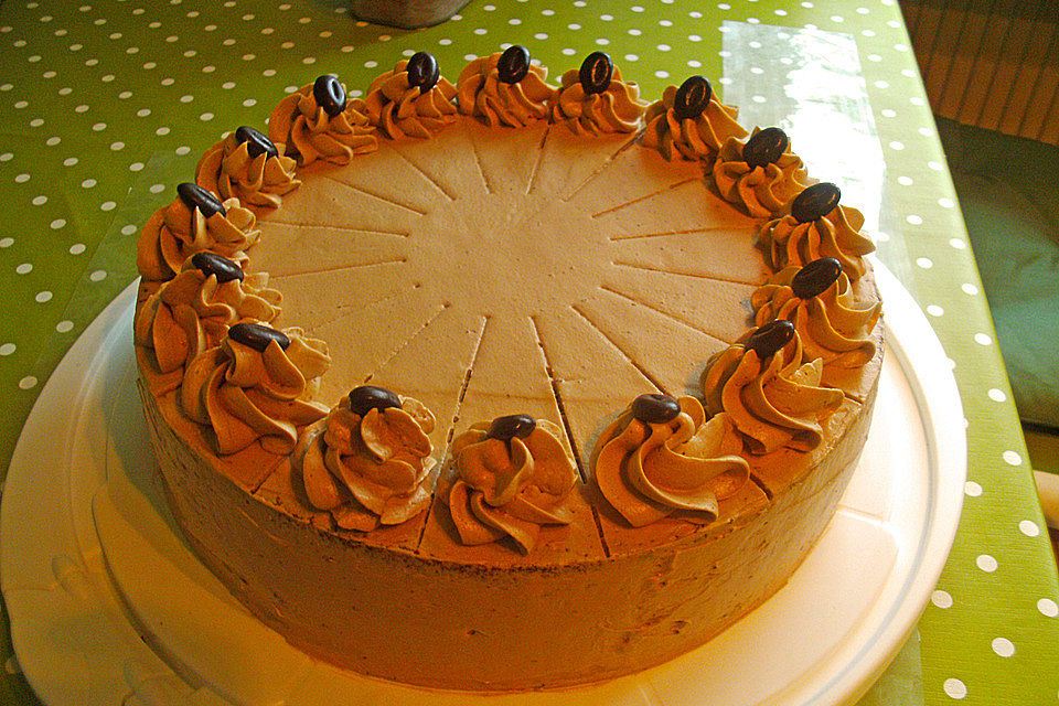 Einfache Mokka - Creme - Torte