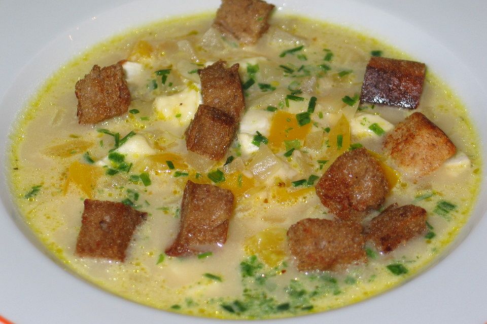 Käse - Fenchelsuppe mit Vollkorncroutons