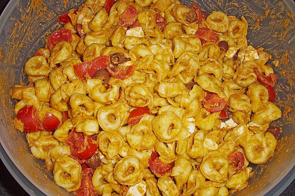 Tortellinisalat italienische Art