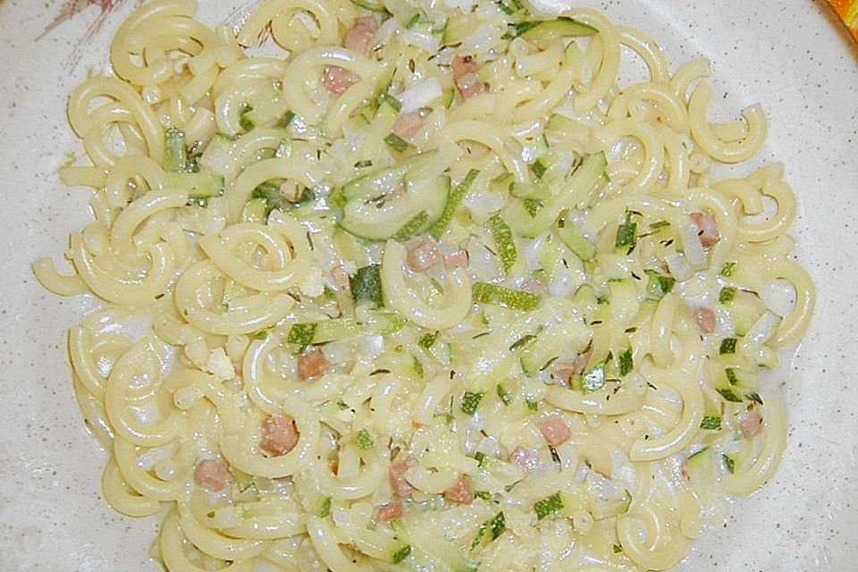 Pasta mit Zucchini