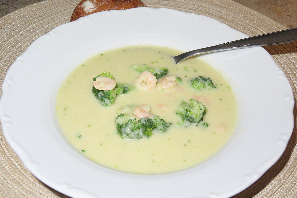 Brokkolisuppe mit Krabben