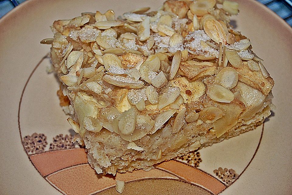 Apfel - Buttermilch - Kuchen