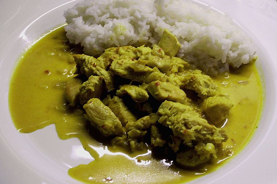 Sahniges Hähnchencurry (scharf)