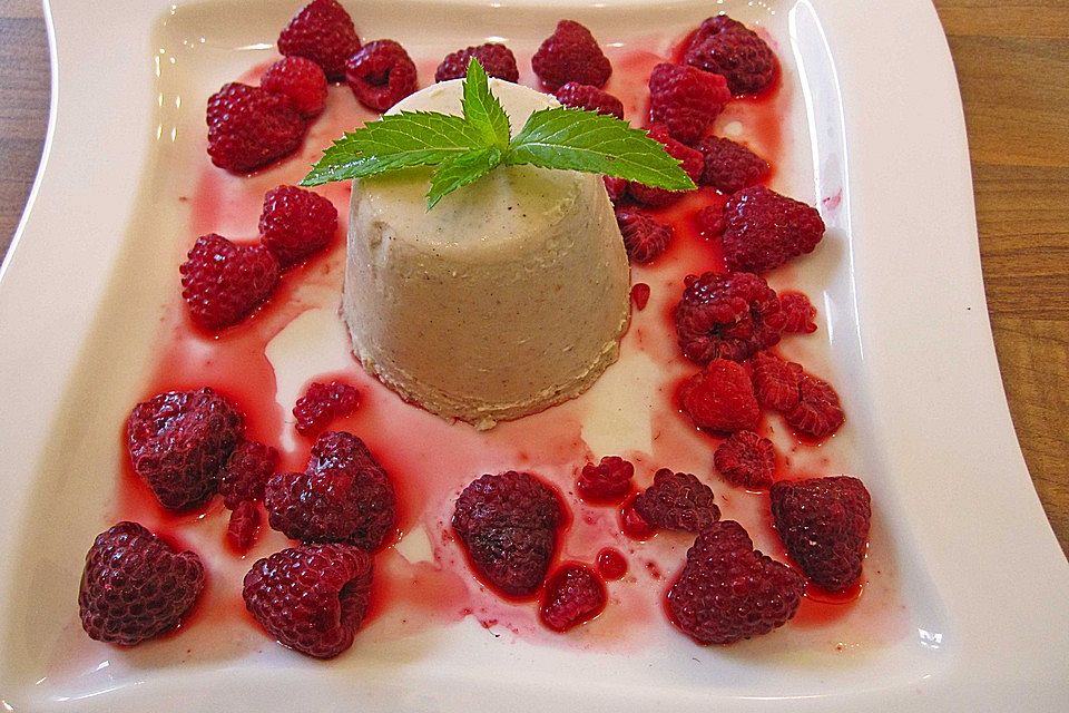 Rosen Panna Cotta