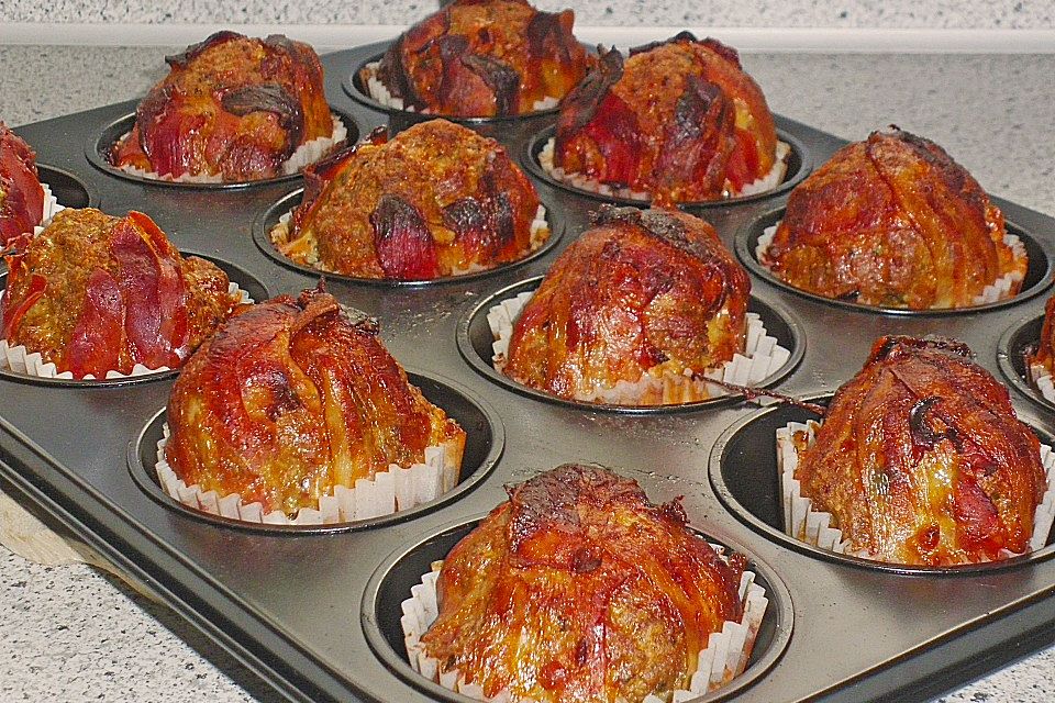 Hackfleisch - Muffins in Baconhülle