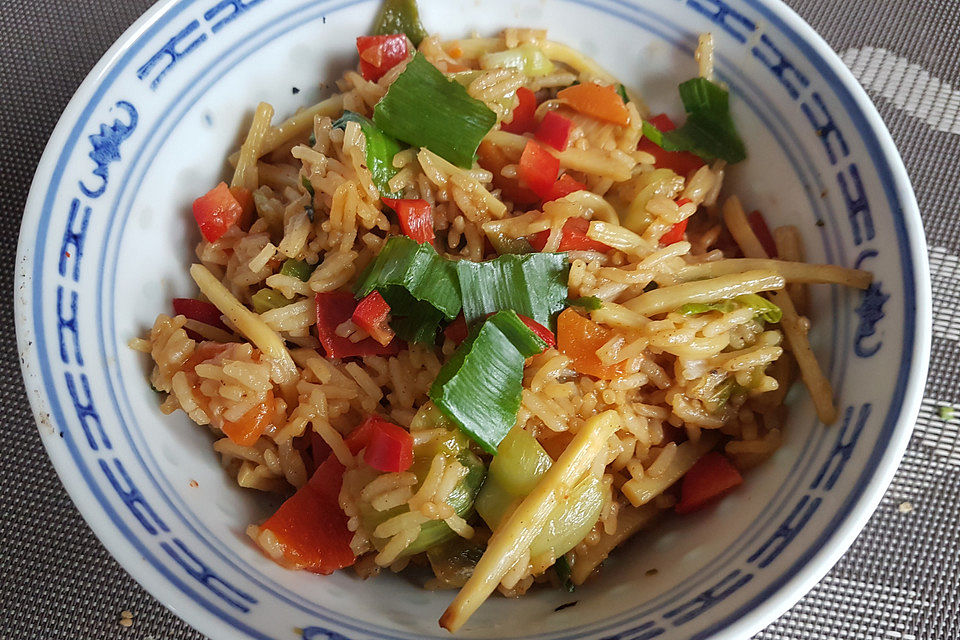 Vegetarisches Nasi - Goreng