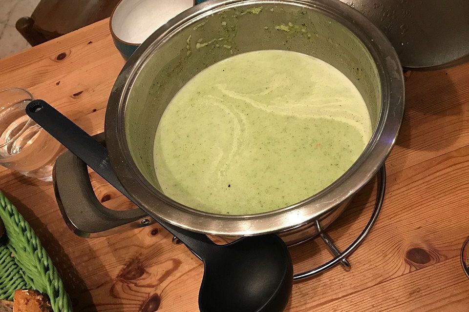 Brokkolisuppe