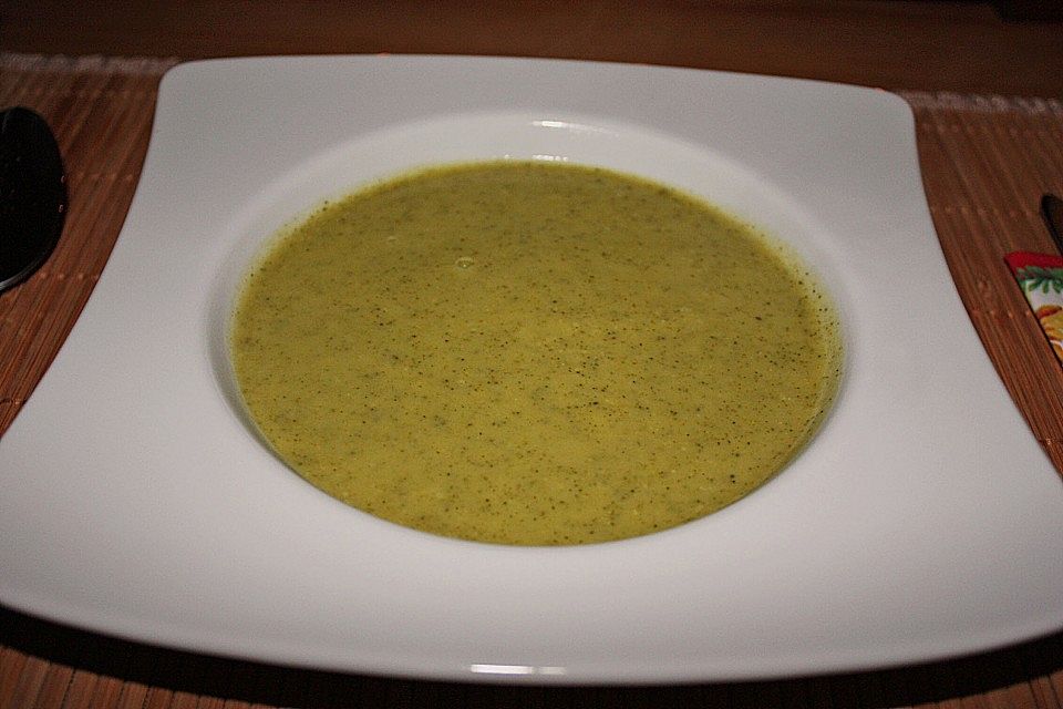 Brokkolisuppe