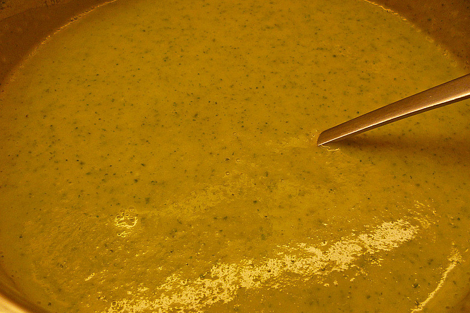 Brokkolisuppe