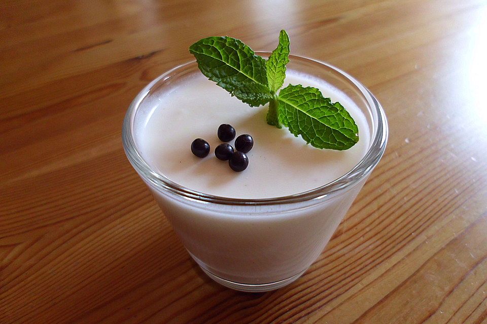 Hollerblütensirup - Joghurt - Mousse