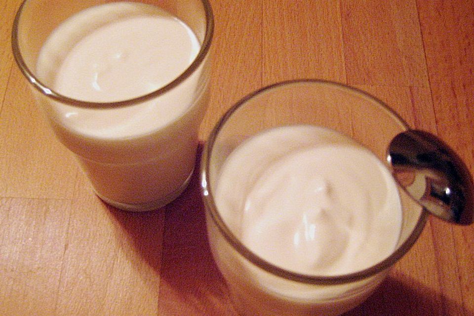 Hollerblütensirup - Joghurt - Mousse