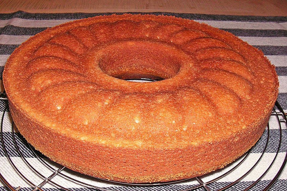 Kermakakku Finnischer Kuchen