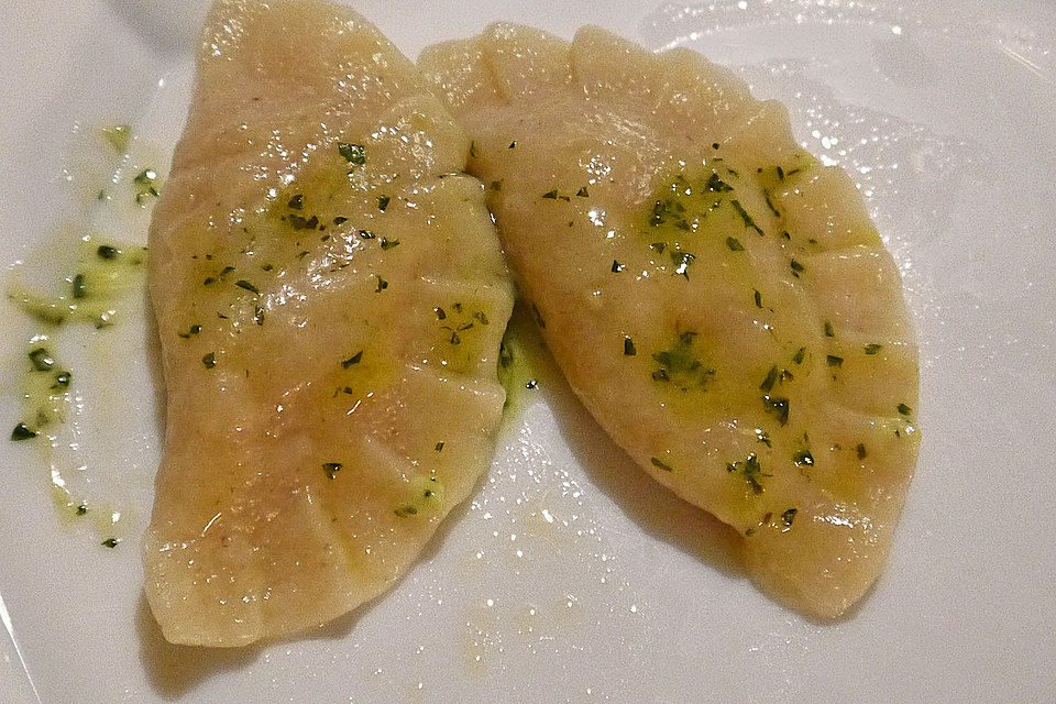 Kürbis-Ravioli mit Salbeibutter