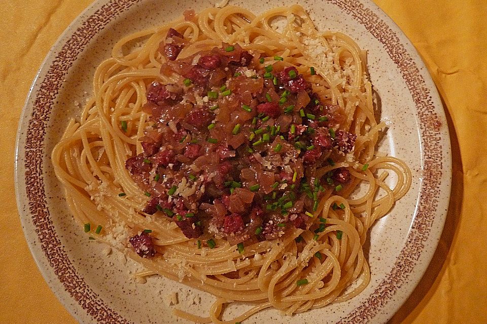 Salami - Zwiebelsauce für Spagetti