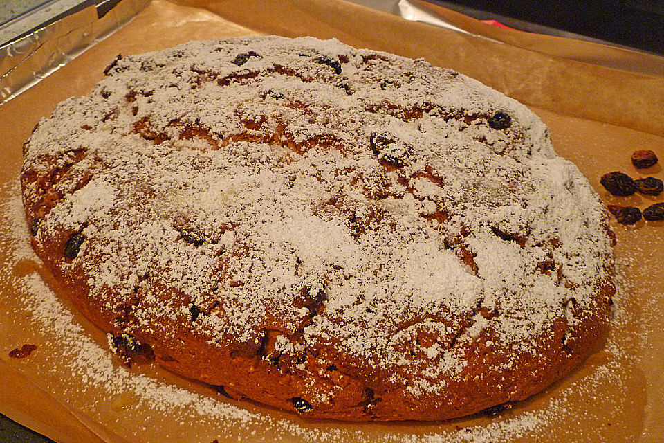 Saftiger Quarkstollen