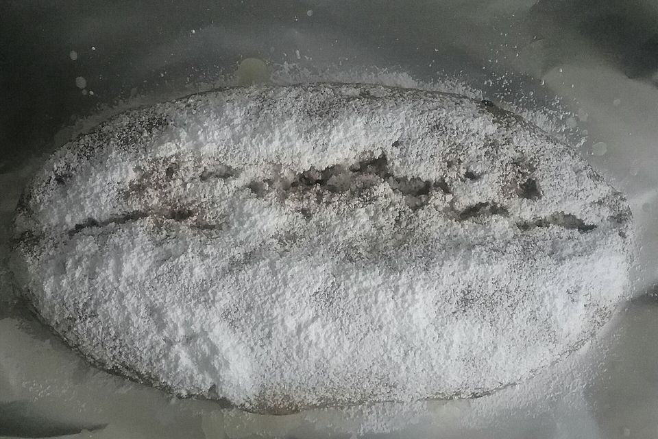 Saftiger Quarkstollen