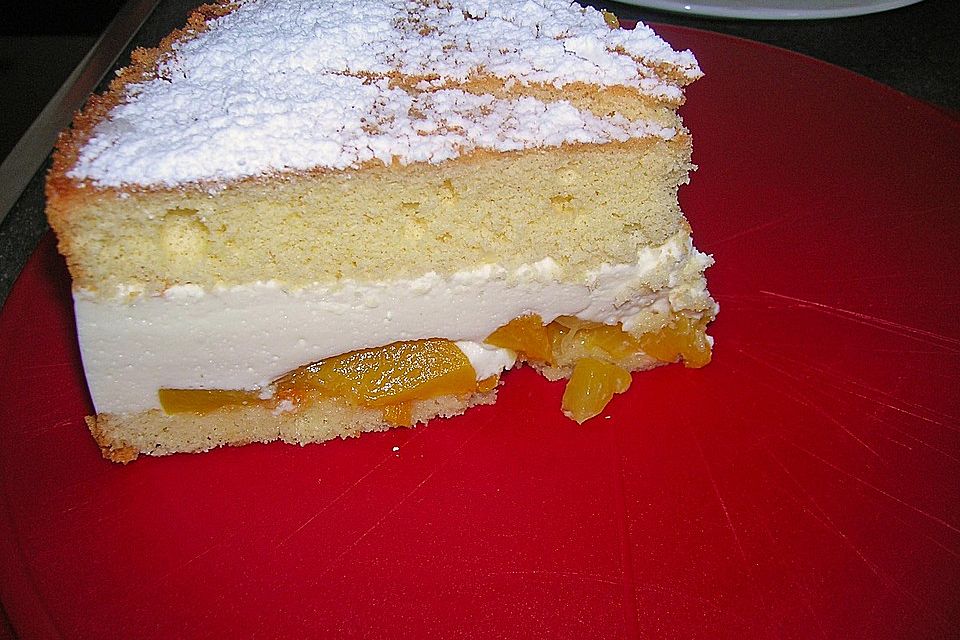 Käsesahne - Torte mit Pfirsichen