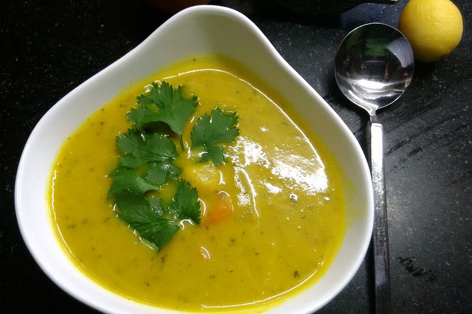 Blumenkohl-Orangen-Suppe