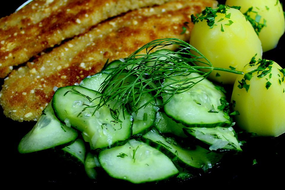 Gurkensalat mit Dill