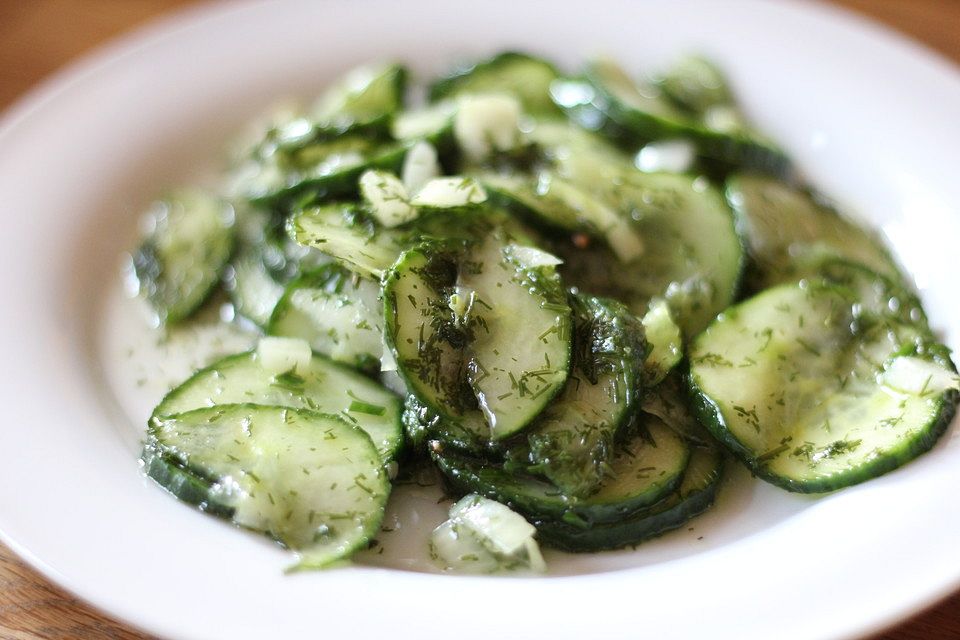 Gurkensalat mit Dill