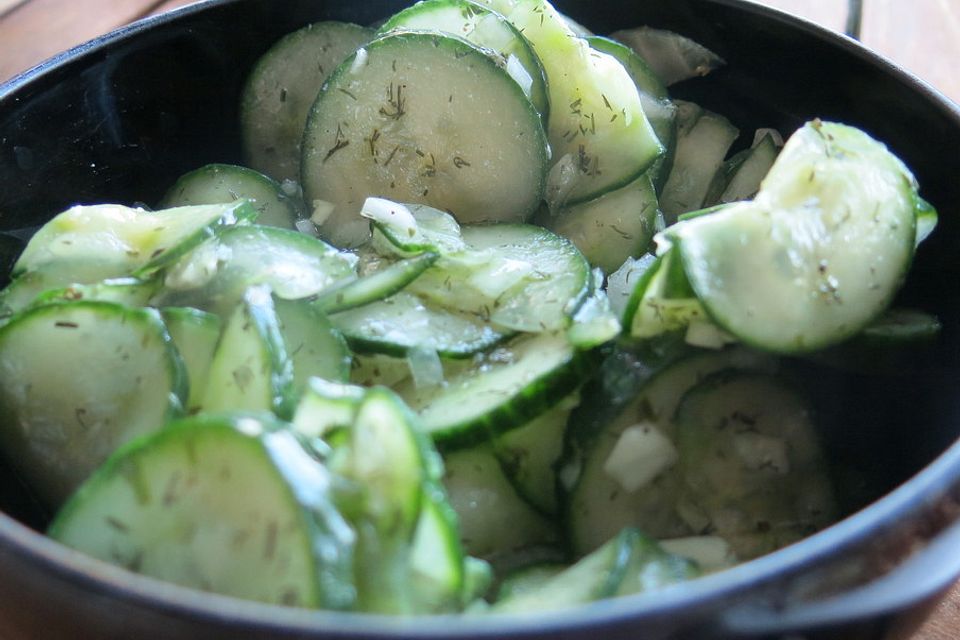 Gurkensalat mit Dill