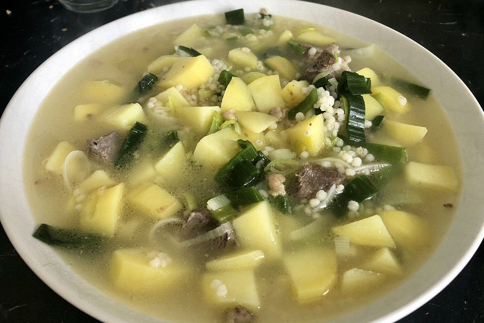 Omis Graupensuppe