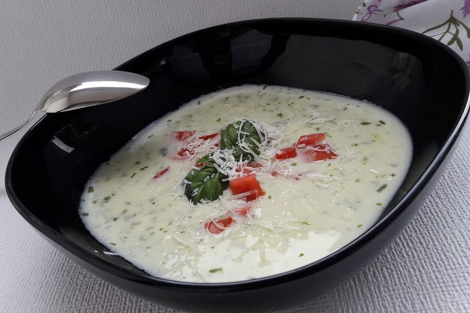 Basilikum - Parmesan - Suppe