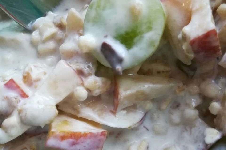 Obst - Joghurt - Müsli