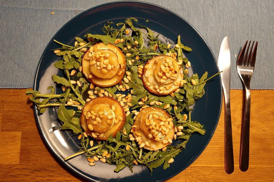 Überbackener Ziegenkäse mit Honigsauce