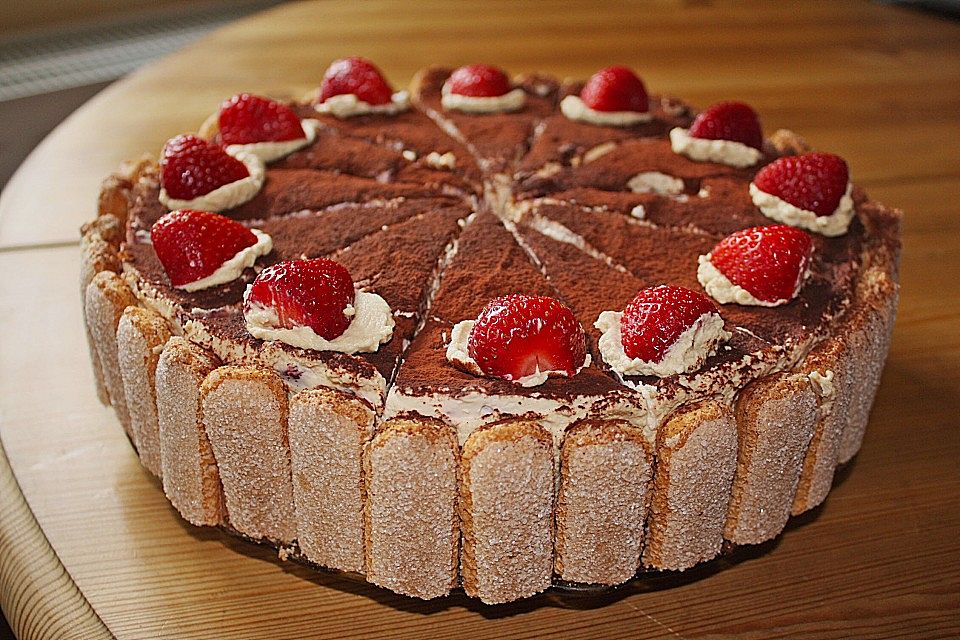 Erdbeer - Tiramisu - Torte