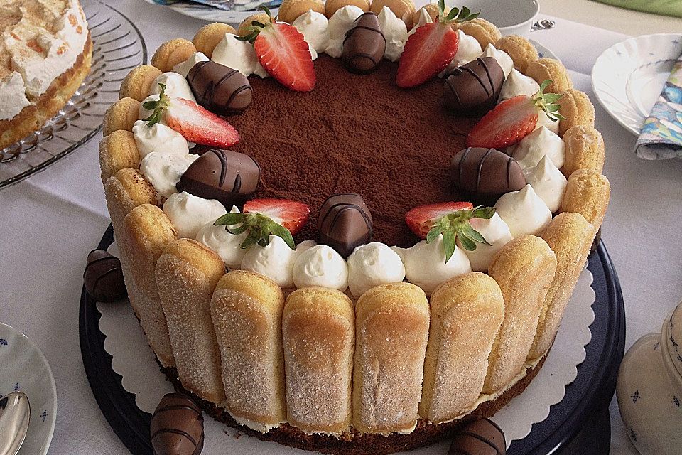 Erdbeer - Tiramisu - Torte