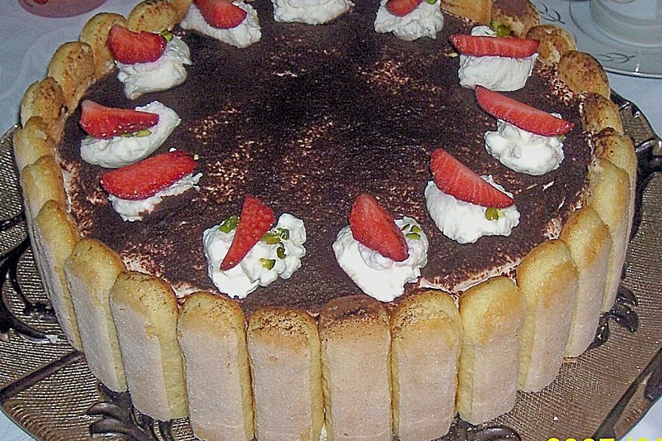 Erdbeer - Tiramisu - Torte