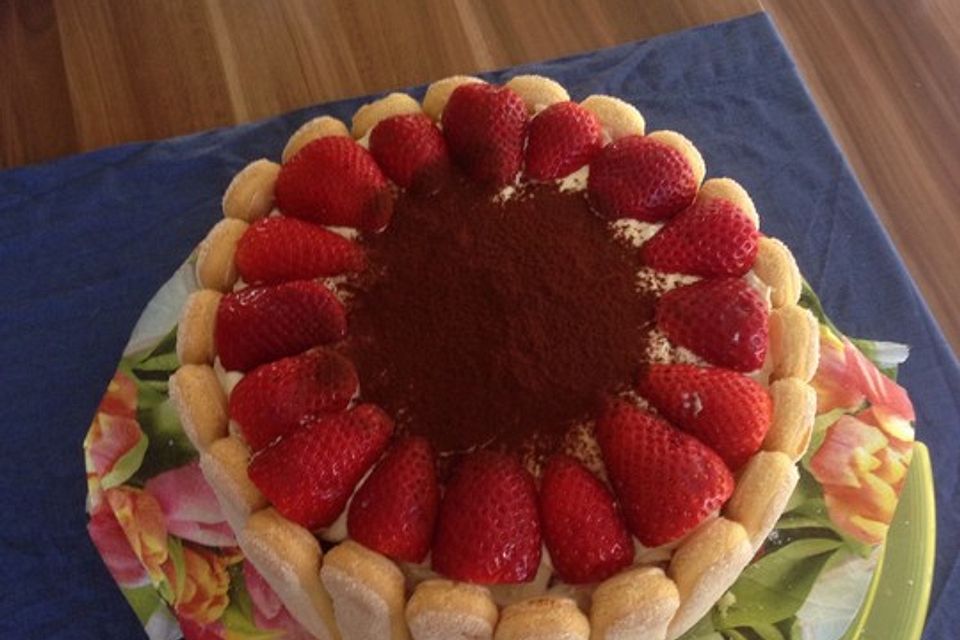 Erdbeer - Tiramisu - Torte