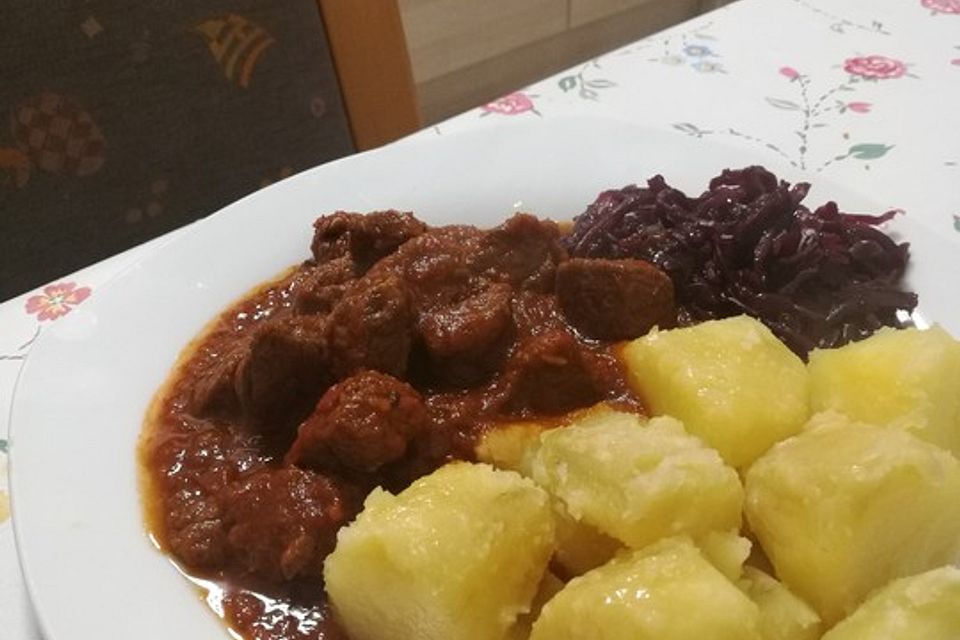 Rotwein - Gulasch