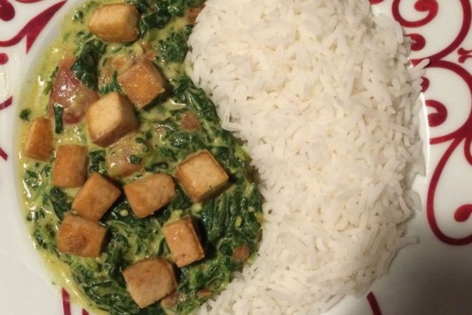 Tofu mit indischem Spinat