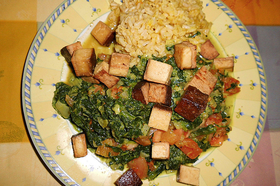 Tofu mit indischem Spinat