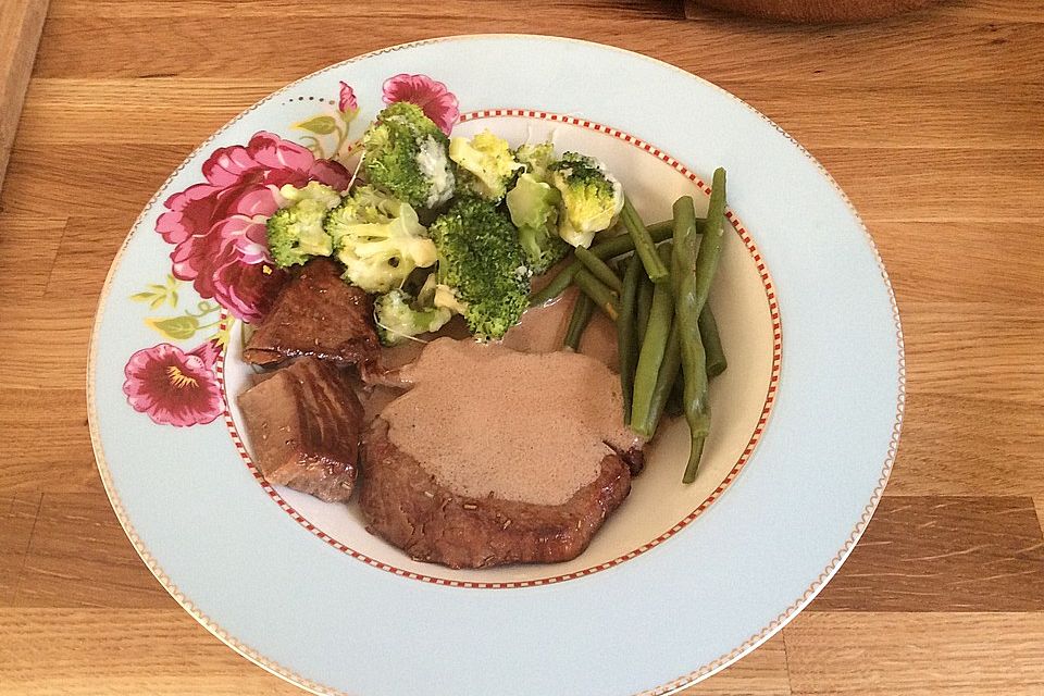 Thunfischfilet mit gratiniertem Brokkoli