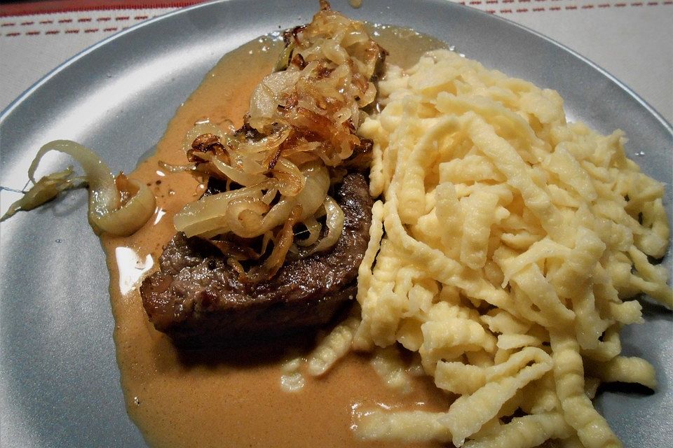 Rostbraten mit knusprigen Zwiebeln