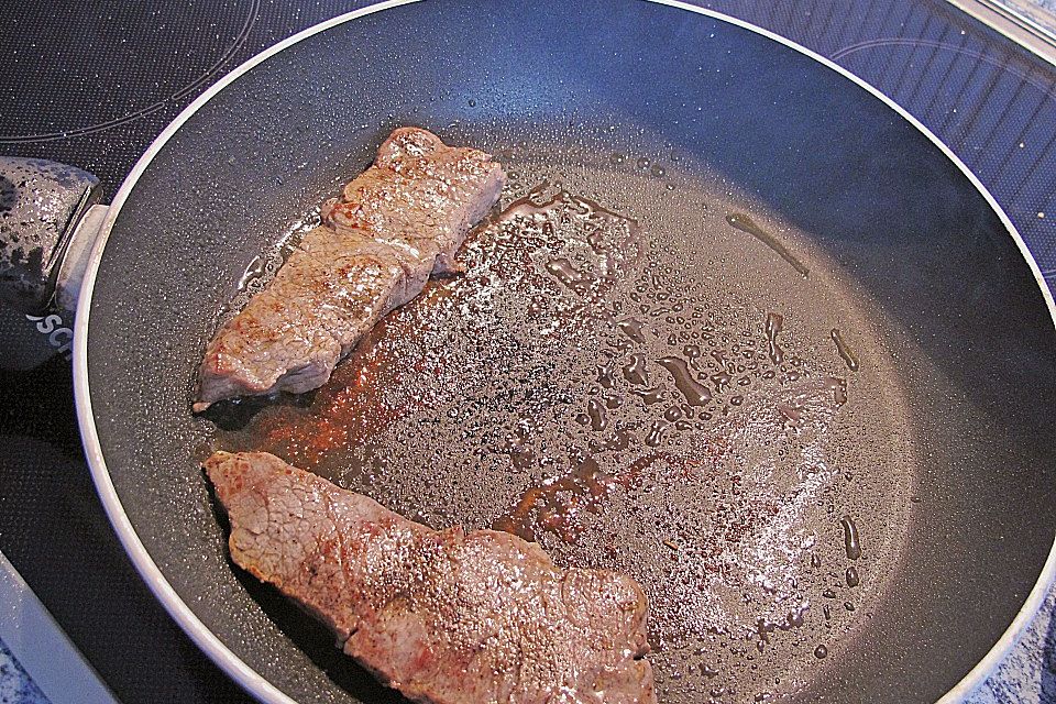 Rostbraten mit knusprigen Zwiebeln