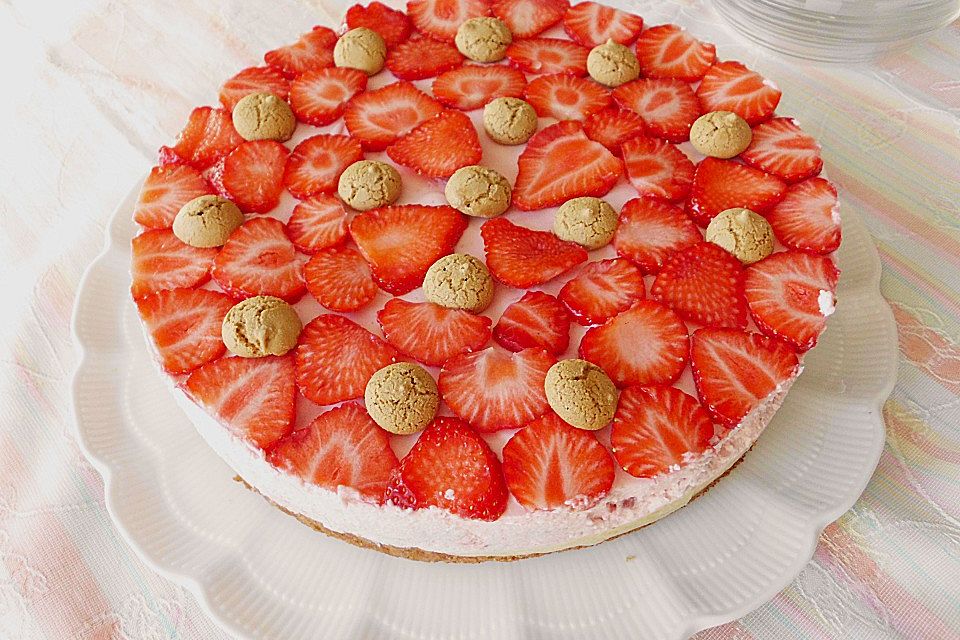 Erdbeer - Amarettini - Torte