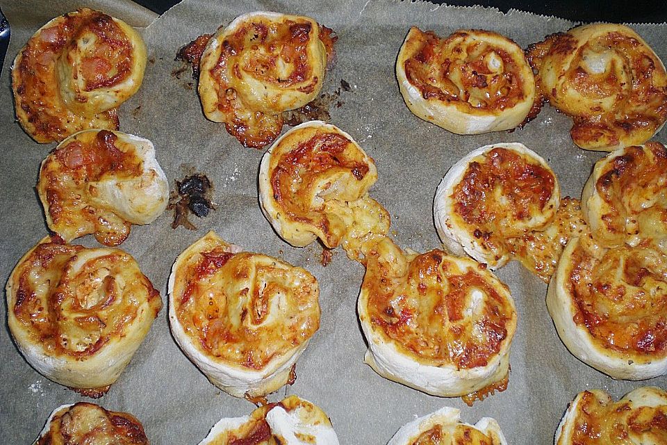 Mini-Pizzaschnecken